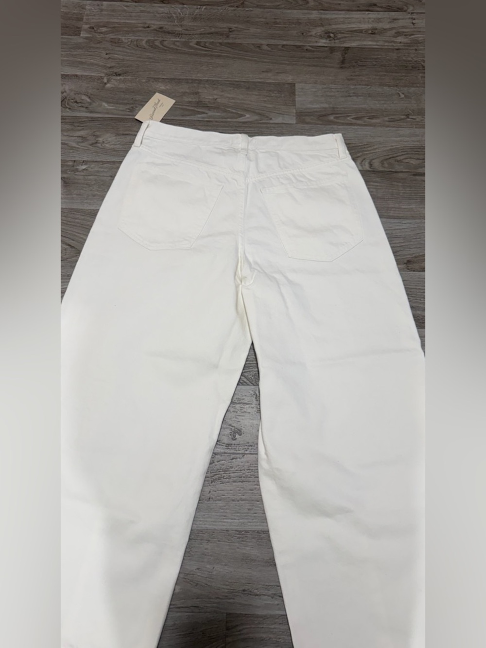 Universal Thread Women's High-Rise Easy Barrel Jeans - Picture 8 of 9
